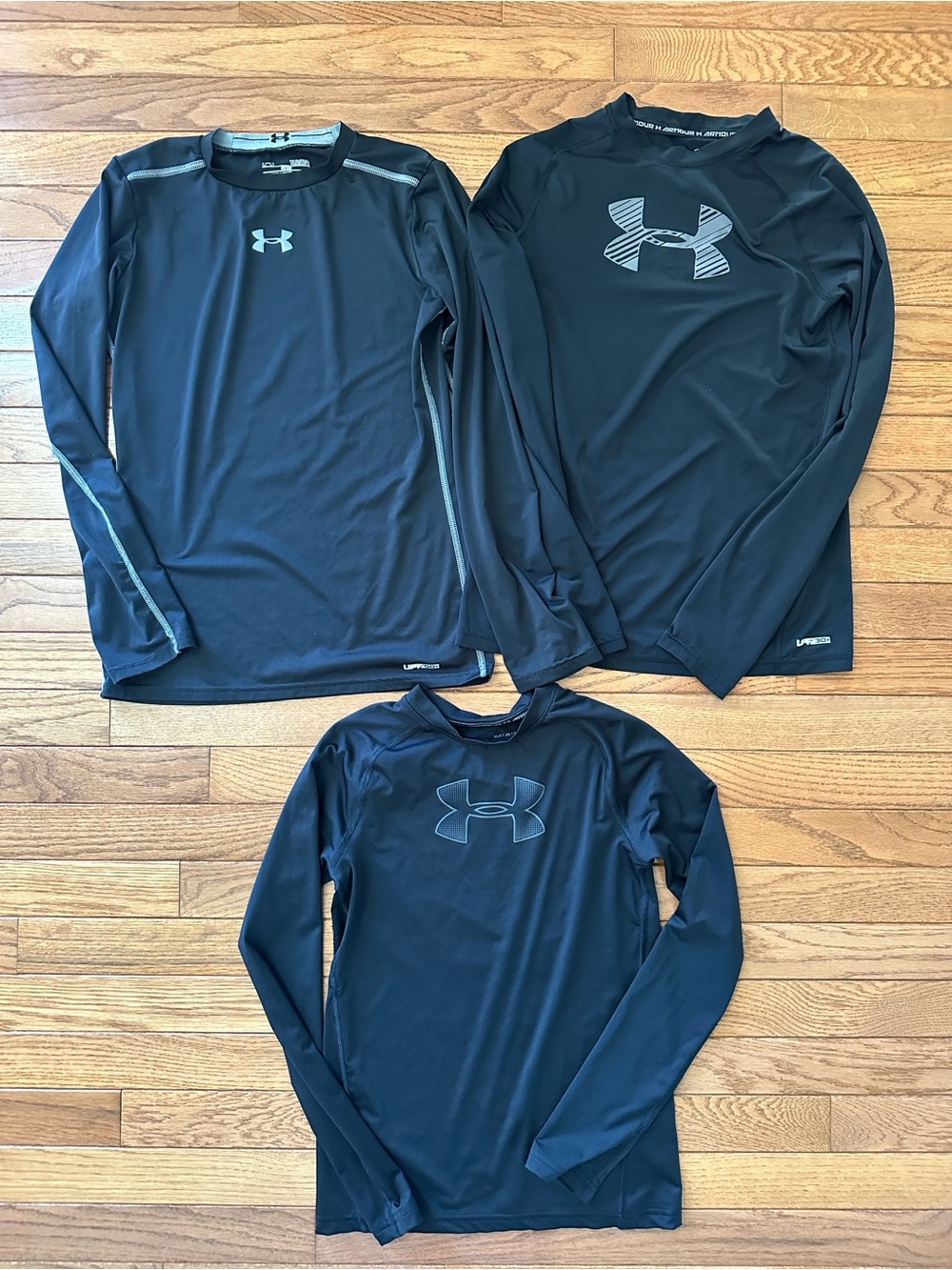 Under Armour Long Sleeved Tee Shirts bundle black gray youth Large heatgear